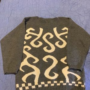 dahlia wool sweater with wild design, large L, mid sleeves